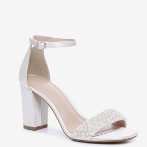 Kelly & Katie Hildie Sandal